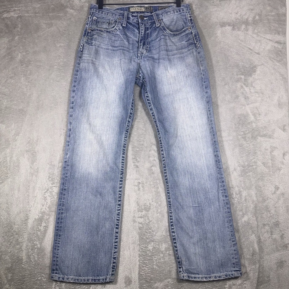 BKE Buckle Tyler Straight Bootcut Mens 32R Light Wash Whiskered Denim